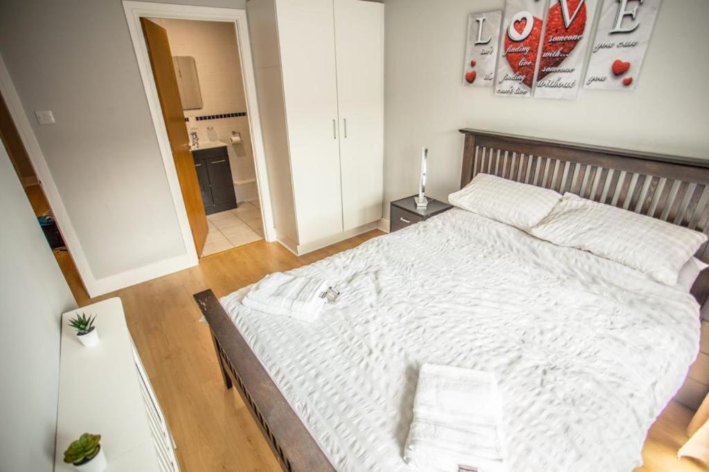Diamond Apartment Белфаст Экстерьер фото